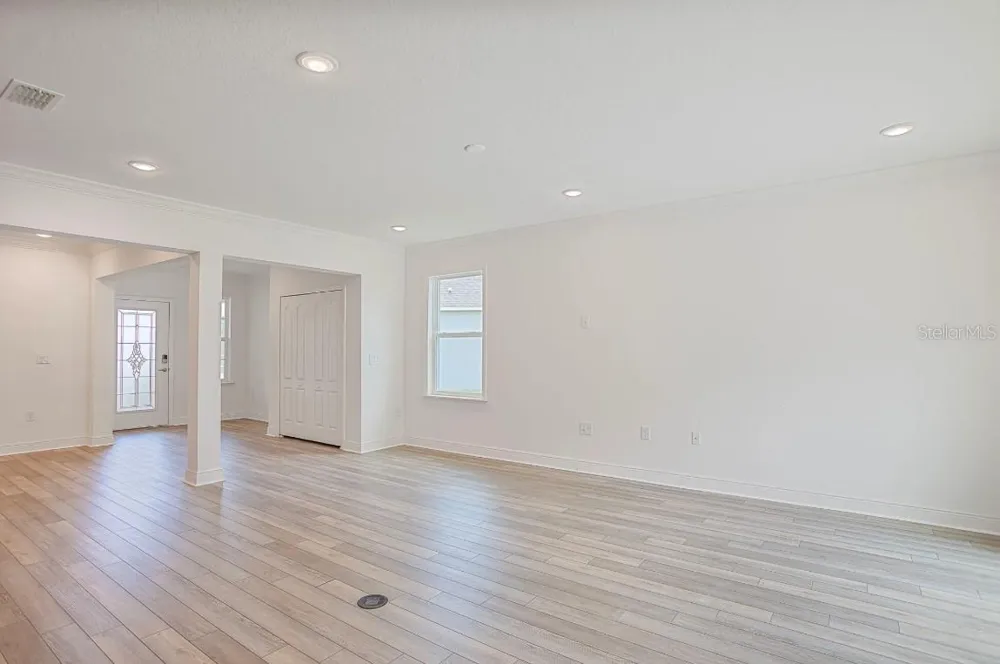 1927 TRAVELERS PALM DRIVE Edgewater, FL 32141