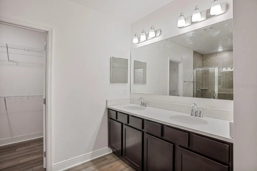 1927 TRAVELERS PALM DRIVE Edgewater, FL 32141