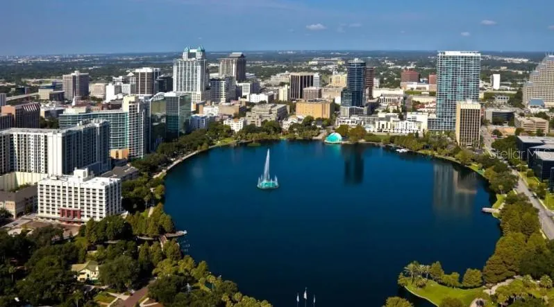 1927 TRAVELERS PALM DRIVE Edgewater, FL 32141