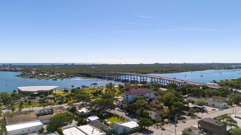 1927 TRAVELERS PALM DRIVE Edgewater, FL 32141