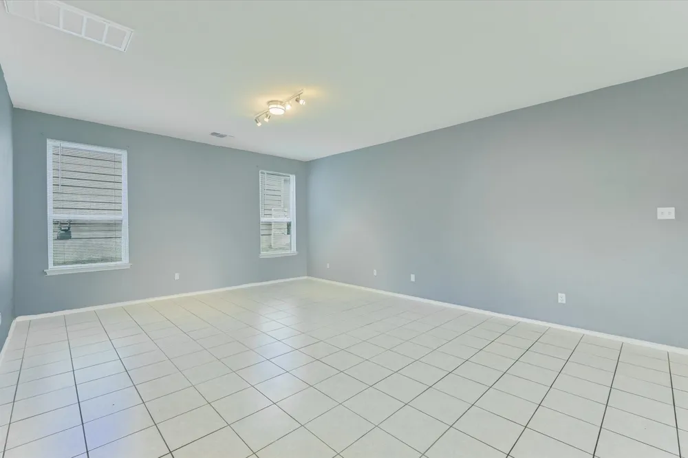 220 Nettletree Drive Buda, TX 78610