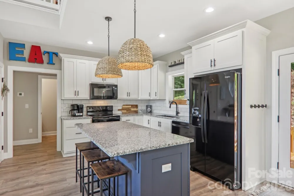 1105 Falls View Drive Bryson City, NC 28713