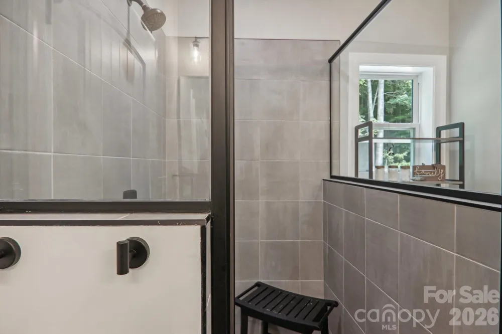 1105 Falls View Drive Bryson City, NC 28713