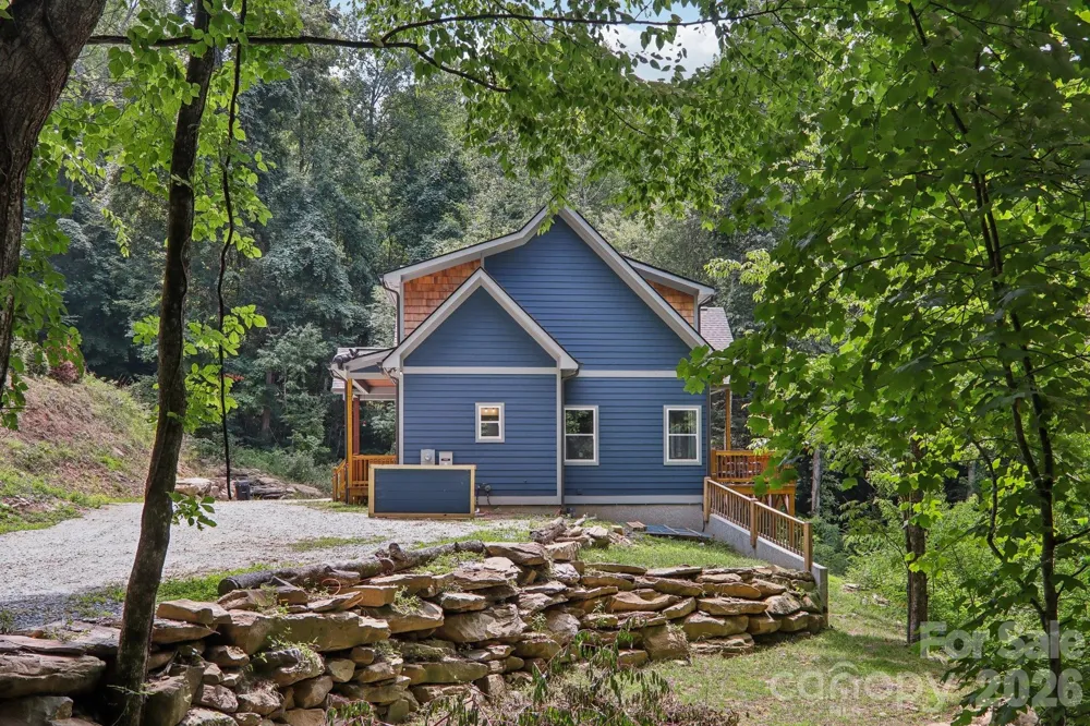 1105 Falls View Drive Bryson City, NC 28713