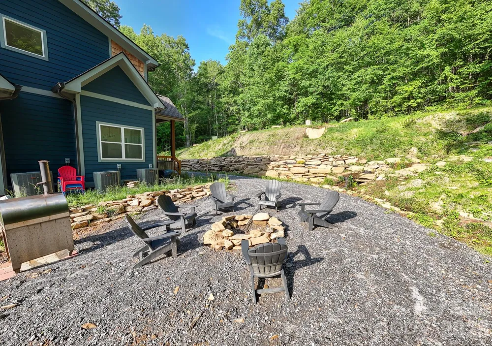 1105 Falls View Drive Bryson City, NC 28713