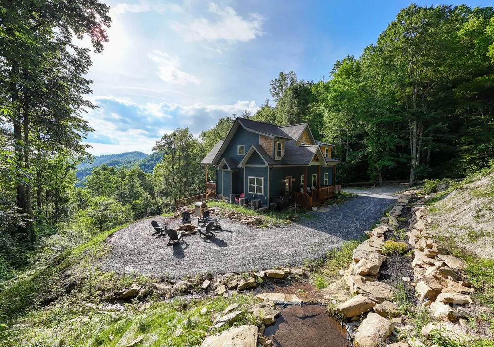 1105 Falls View Drive Bryson City, NC 28713