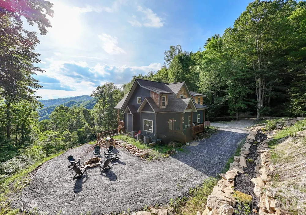 1105 Falls View Drive Bryson City, NC 28713