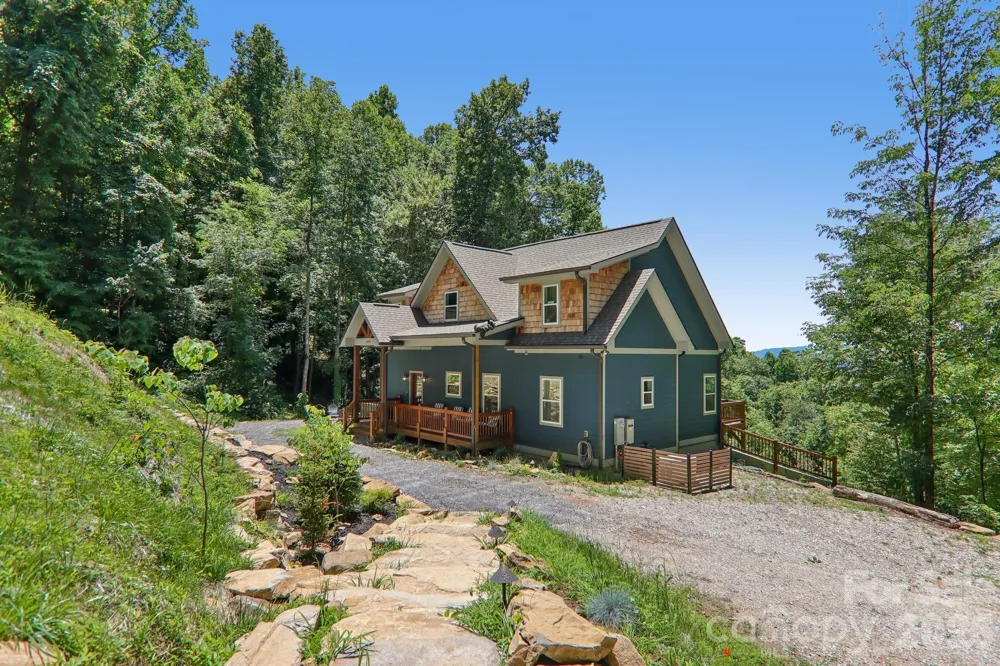 1105 Falls View Drive Bryson City, NC 28713