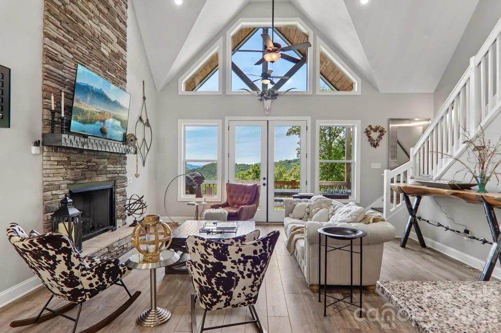 1105 Falls View Drive Bryson City, NC 28713