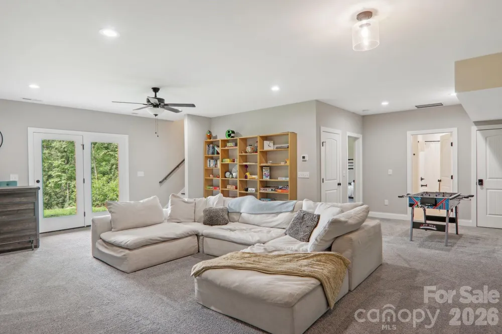 1105 Falls View Drive Bryson City, NC 28713