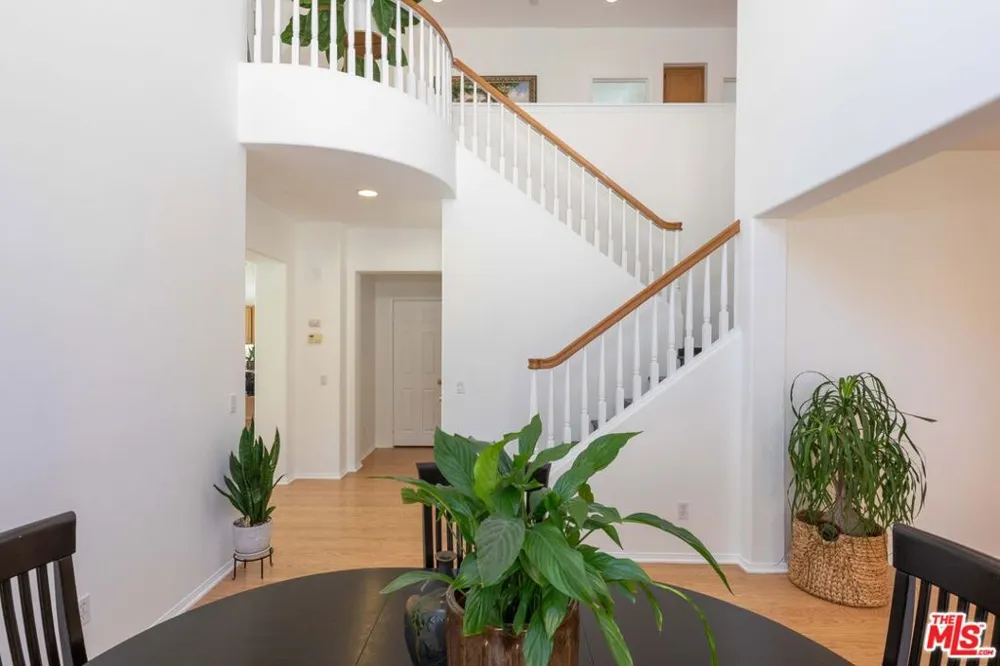 22 Moonridge Court Azusa, CA 91702