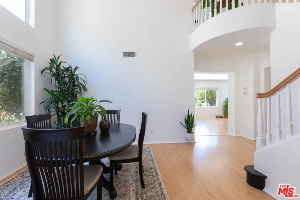 22 Moonridge Court Azusa, CA 91702