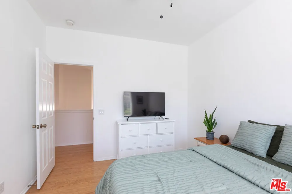 22 Moonridge Court Azusa, CA 91702