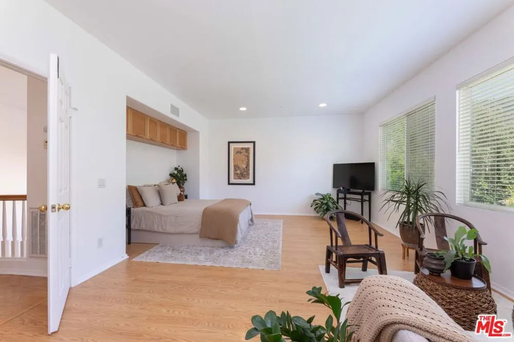 22 Moonridge Court Azusa, CA 91702