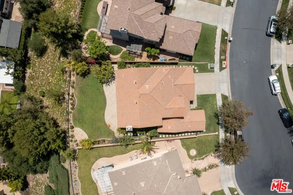 22 Moonridge Court Azusa, CA 91702