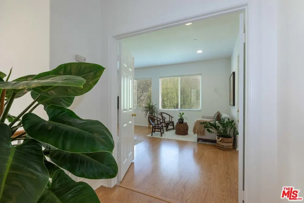 22 Moonridge Court Azusa, CA 91702
