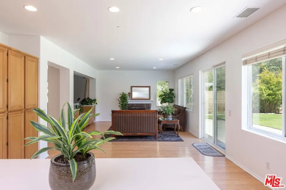 22 Moonridge Court Azusa, CA 91702