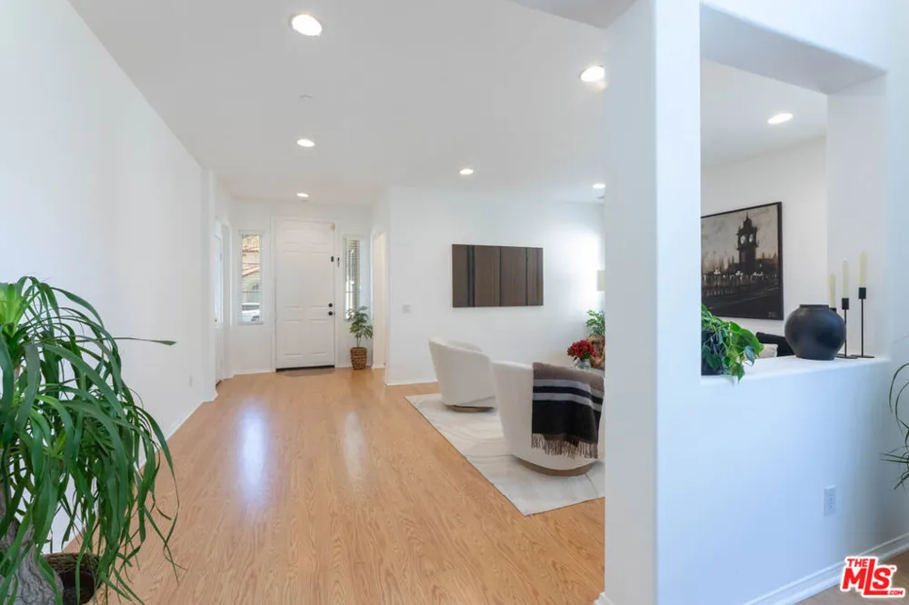22 Moonridge Court Azusa, CA 91702