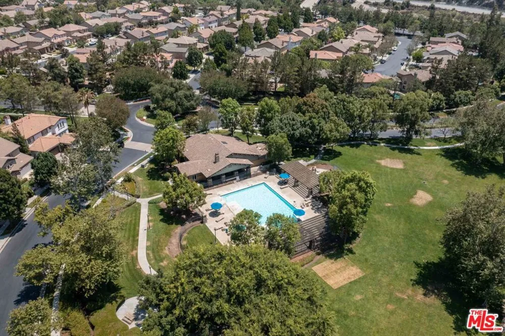 22 Moonridge Court Azusa, CA 91702