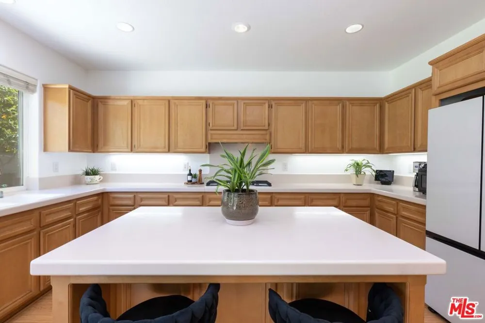 22 Moonridge Court Azusa, CA 91702