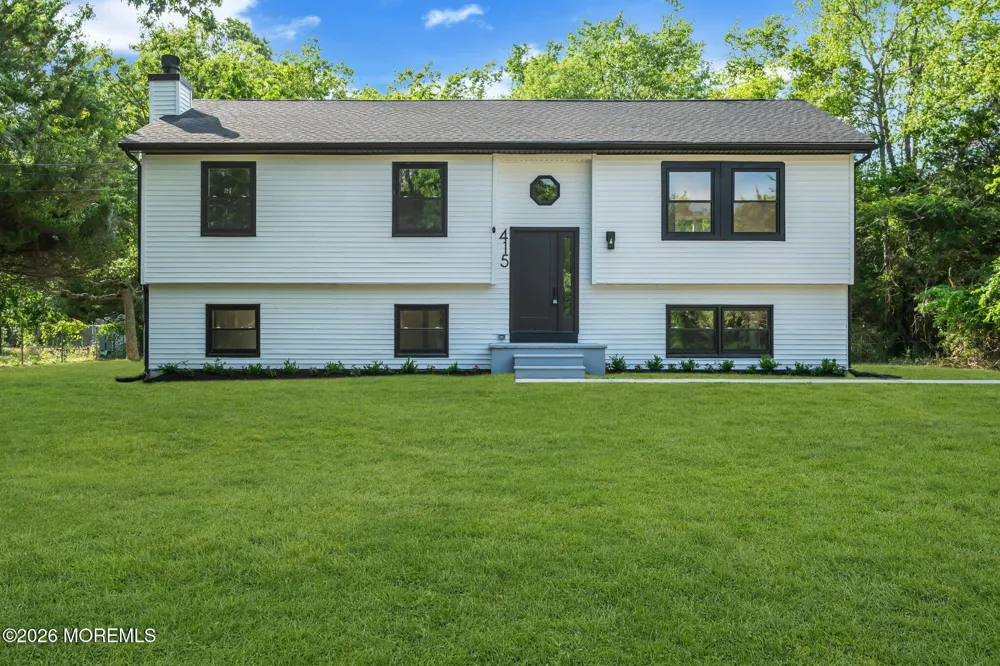 415 S 1st Avenue Galloway, NJ 08205