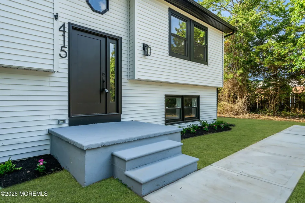 415 S 1st Avenue Galloway, NJ 08205