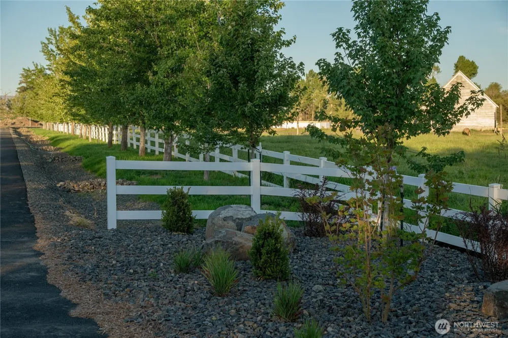 3 B Look Road Ellensburg, WA 98926