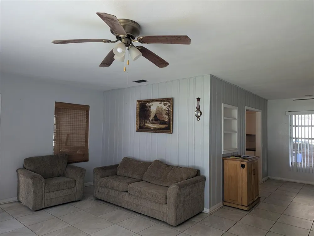 7633 S CRESCENT LOOP Floral City, FL 34436