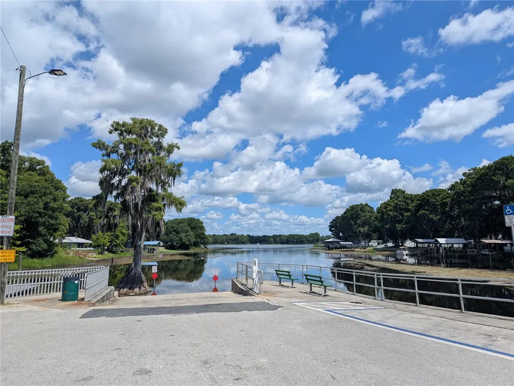 7633 S CRESCENT LOOP Floral City, FL 34436