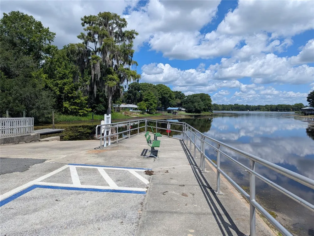 7633 S CRESCENT LOOP Floral City, FL 34436