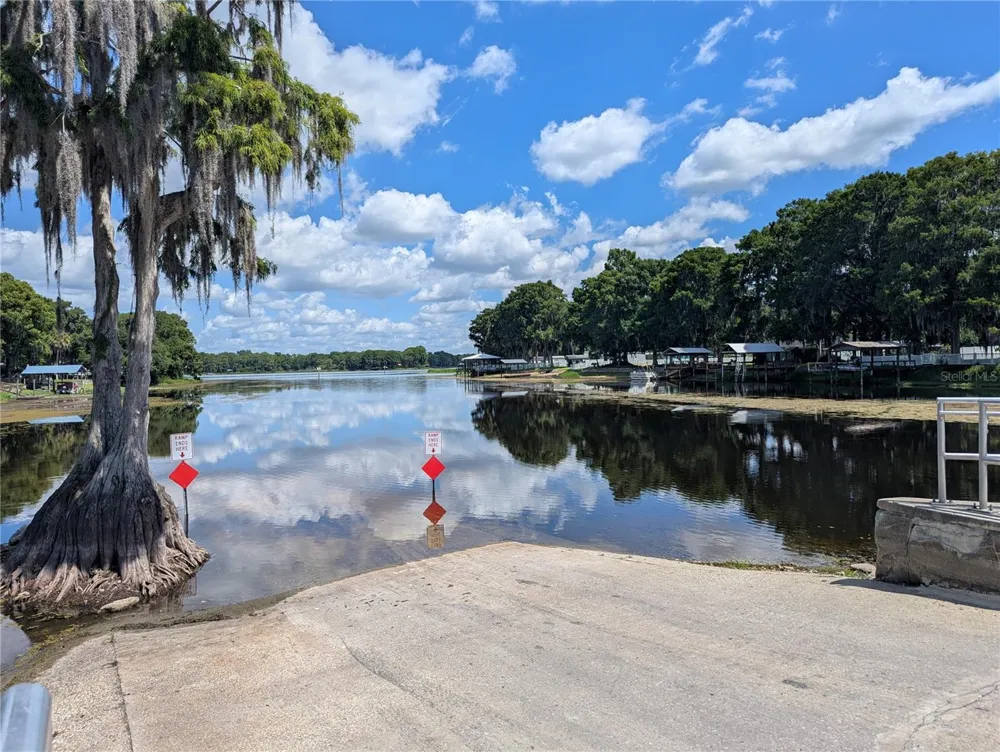 7633 S CRESCENT LOOP Floral City, FL 34436