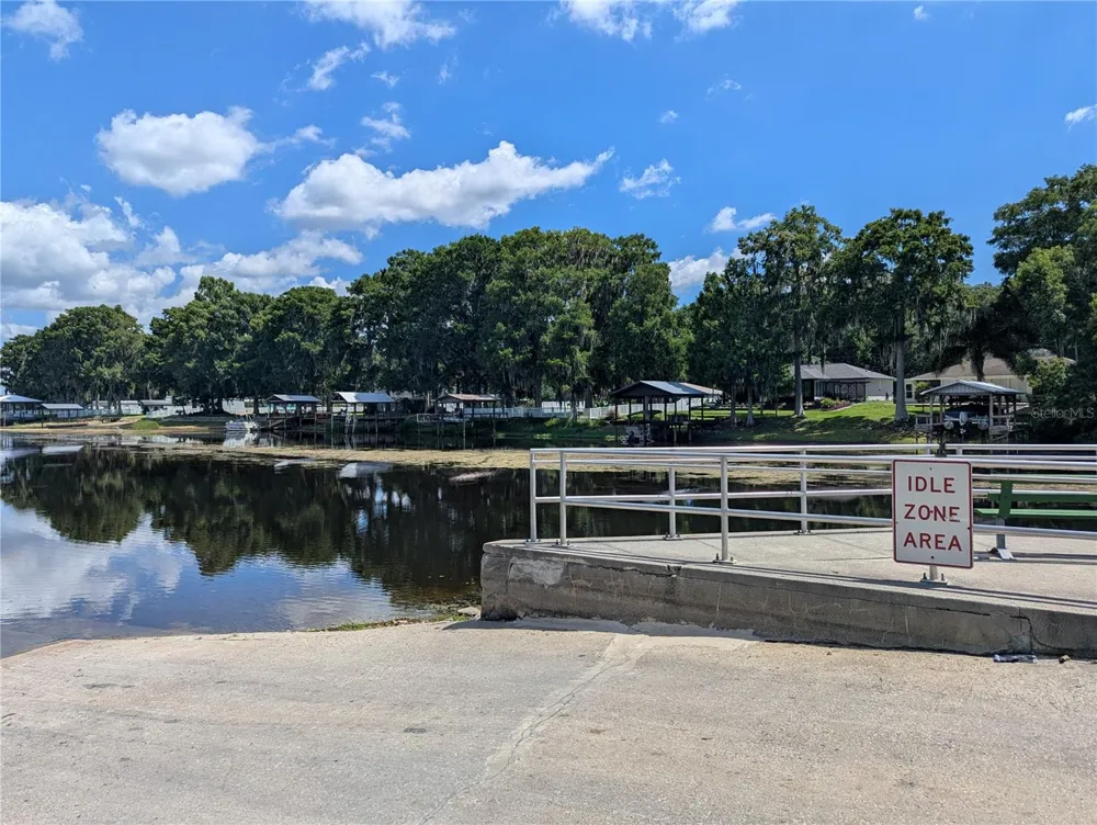 7633 S CRESCENT LOOP Floral City, FL 34436