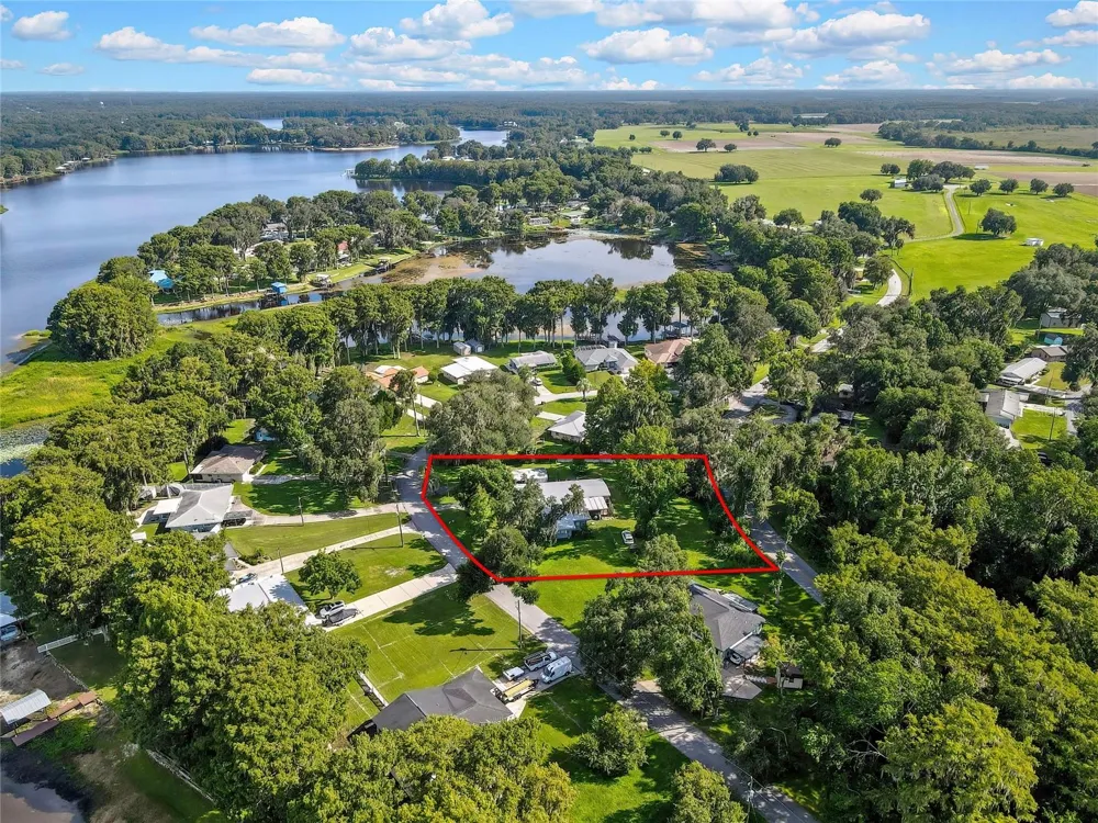 7633 S CRESCENT LOOP Floral City, FL 34436