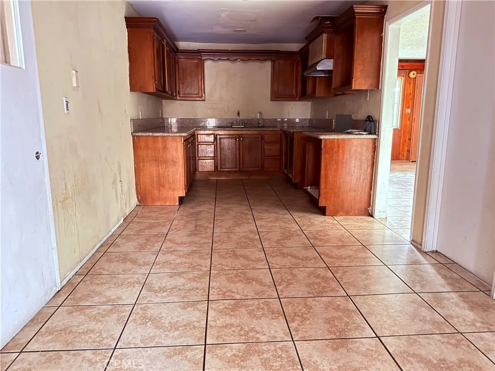 2570 Camphor Place Pomona, CA 91766