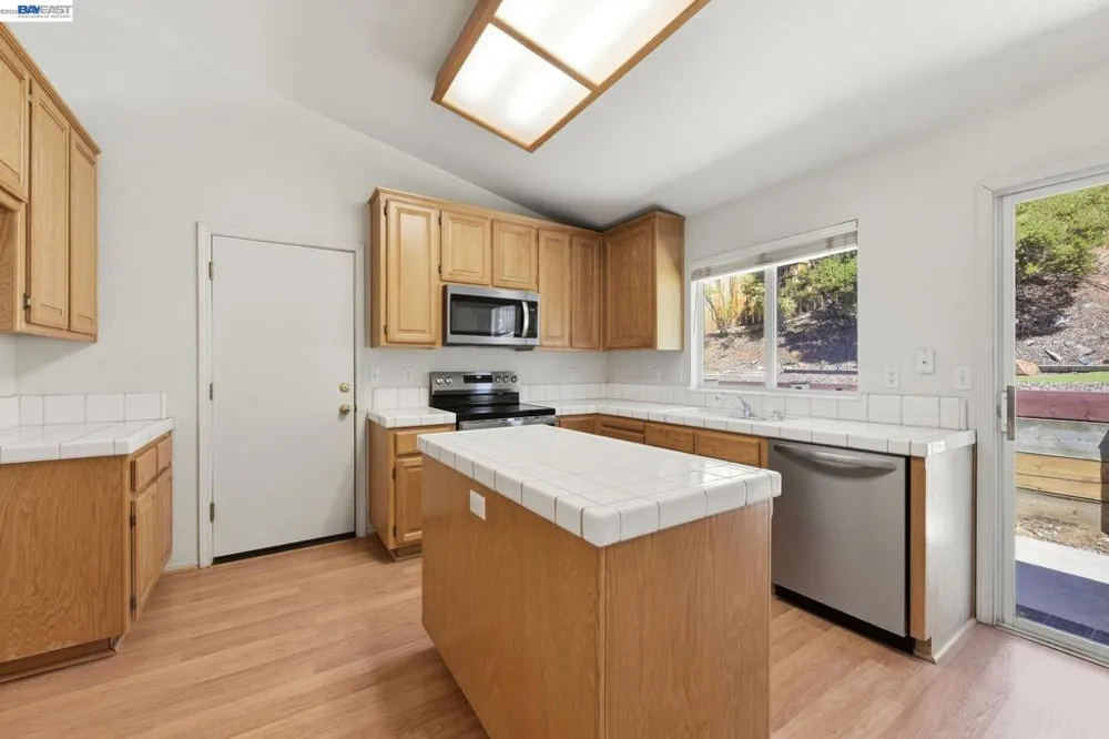 3369 Tea Rose Drive El Dorado Hills, CA 95762