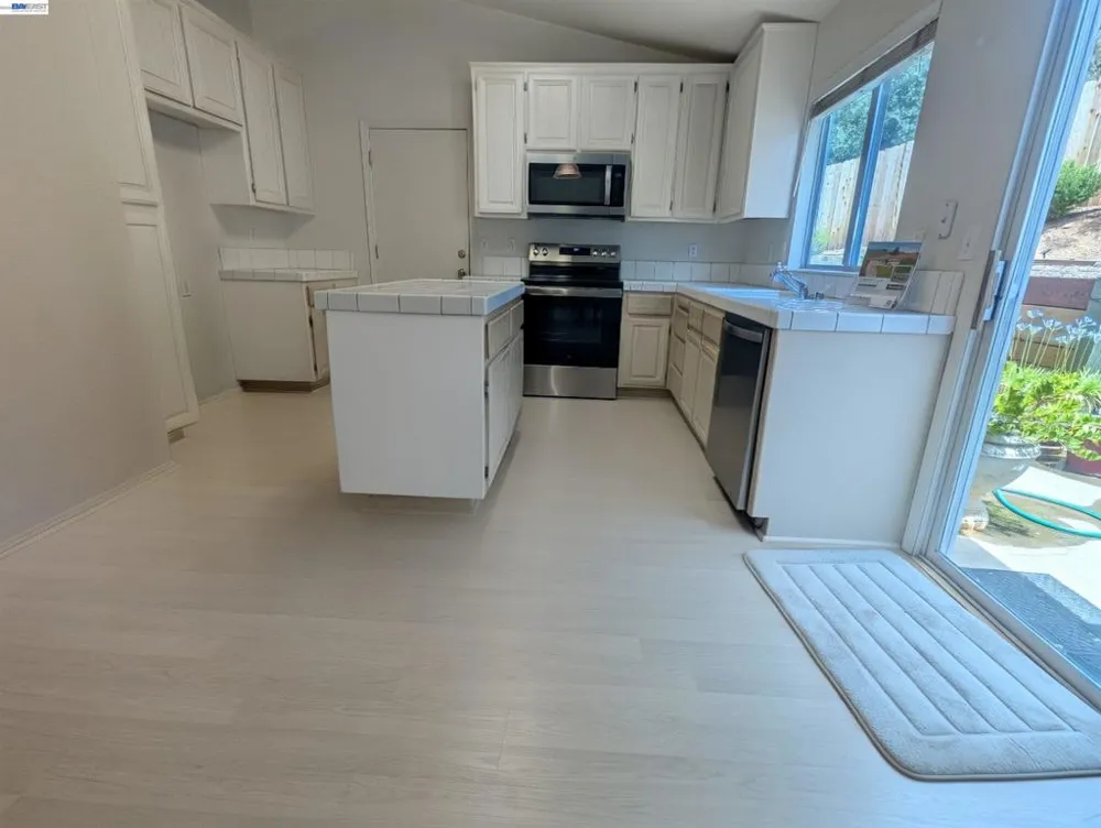 3369 Tea Rose Drive El Dorado Hills, CA 95762