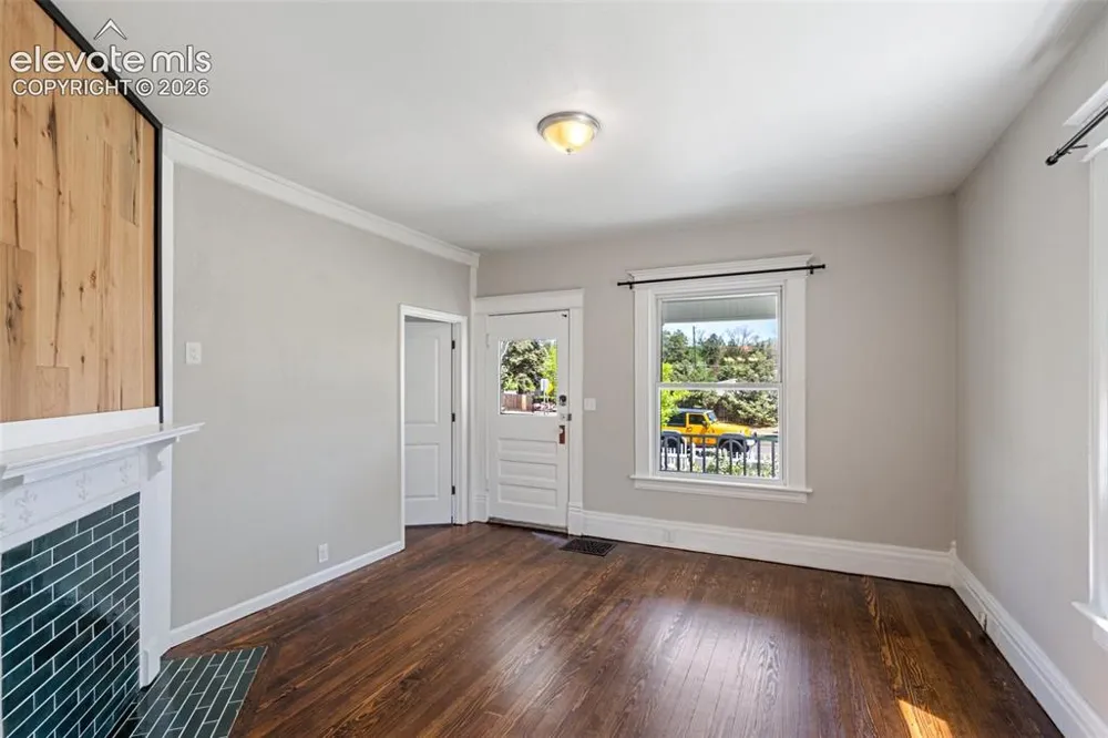 1230 Glen Avenue Colorado Springs, CO 80905