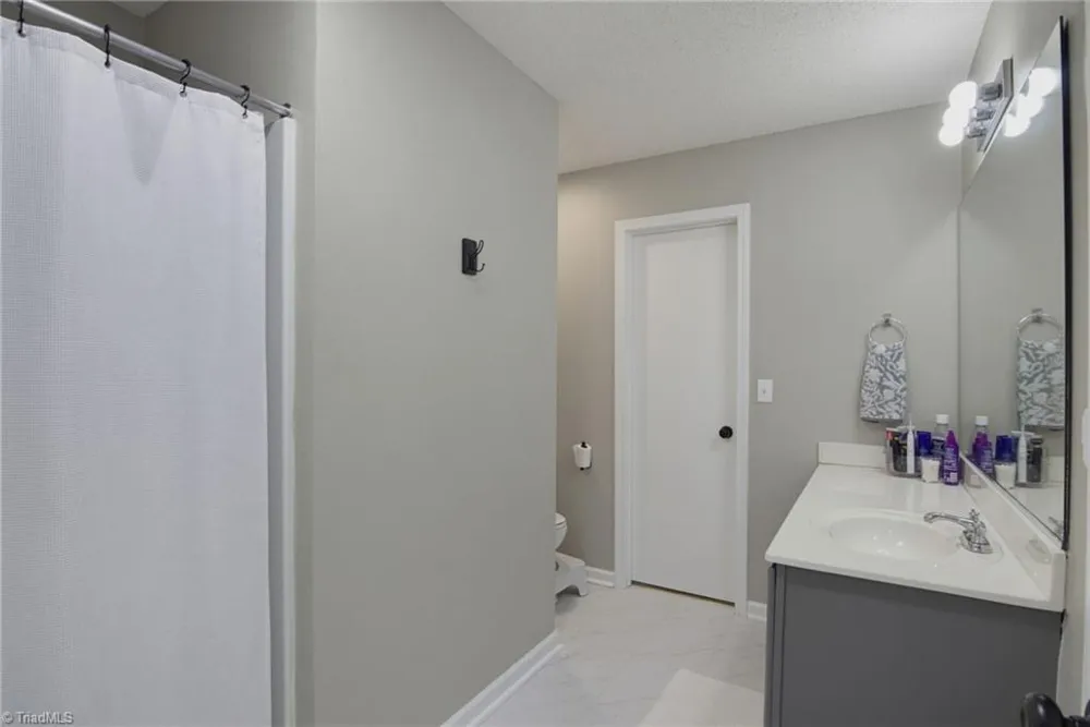 913 Topsail Drive Browns Summit, NC 27214