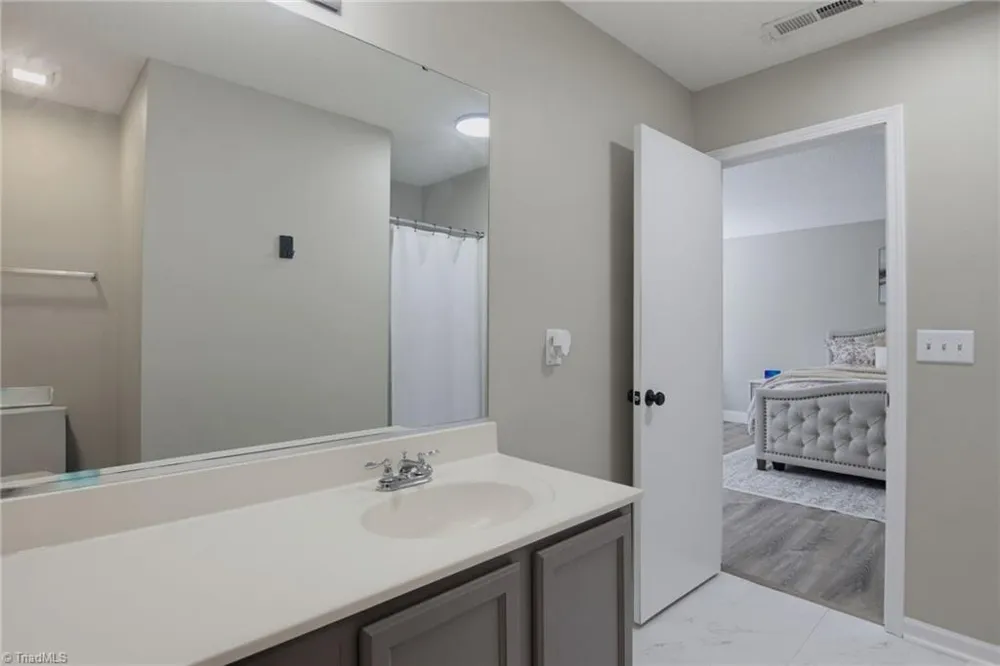 913 Topsail Drive Browns Summit, NC 27214