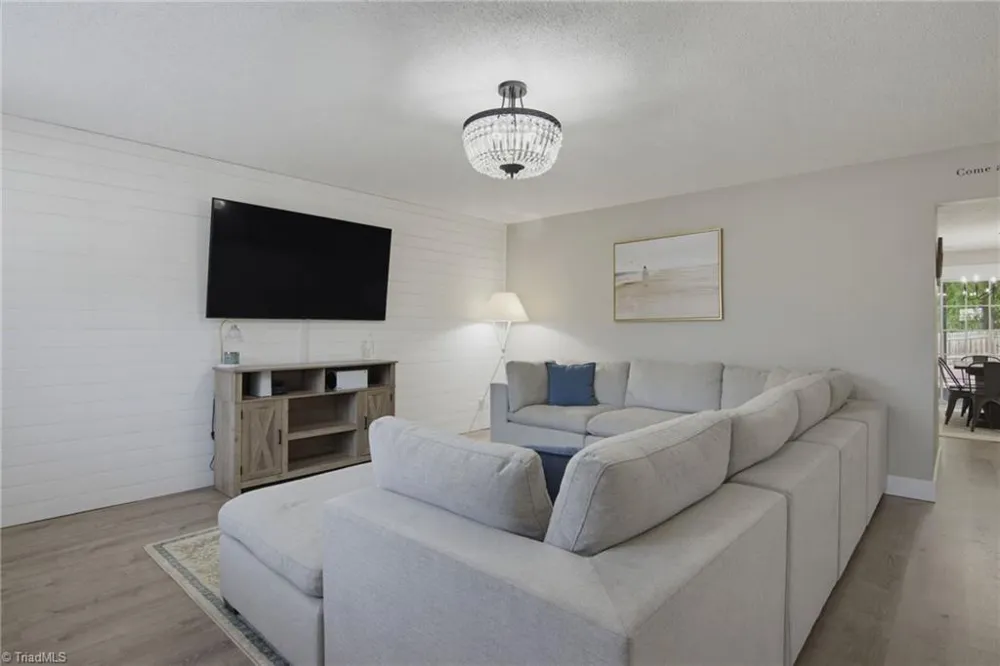 913 Topsail Drive Browns Summit, NC 27214