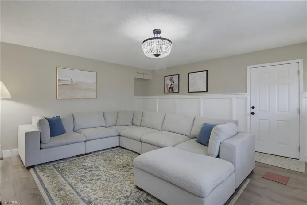 913 Topsail Drive Browns Summit, NC 27214