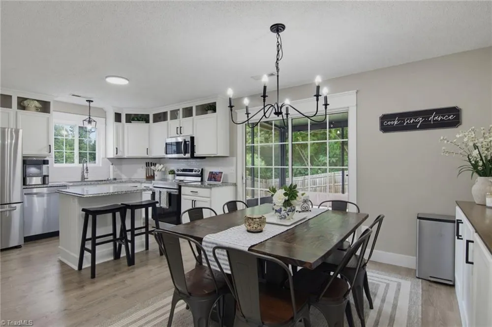 913 Topsail Drive Browns Summit, NC 27214