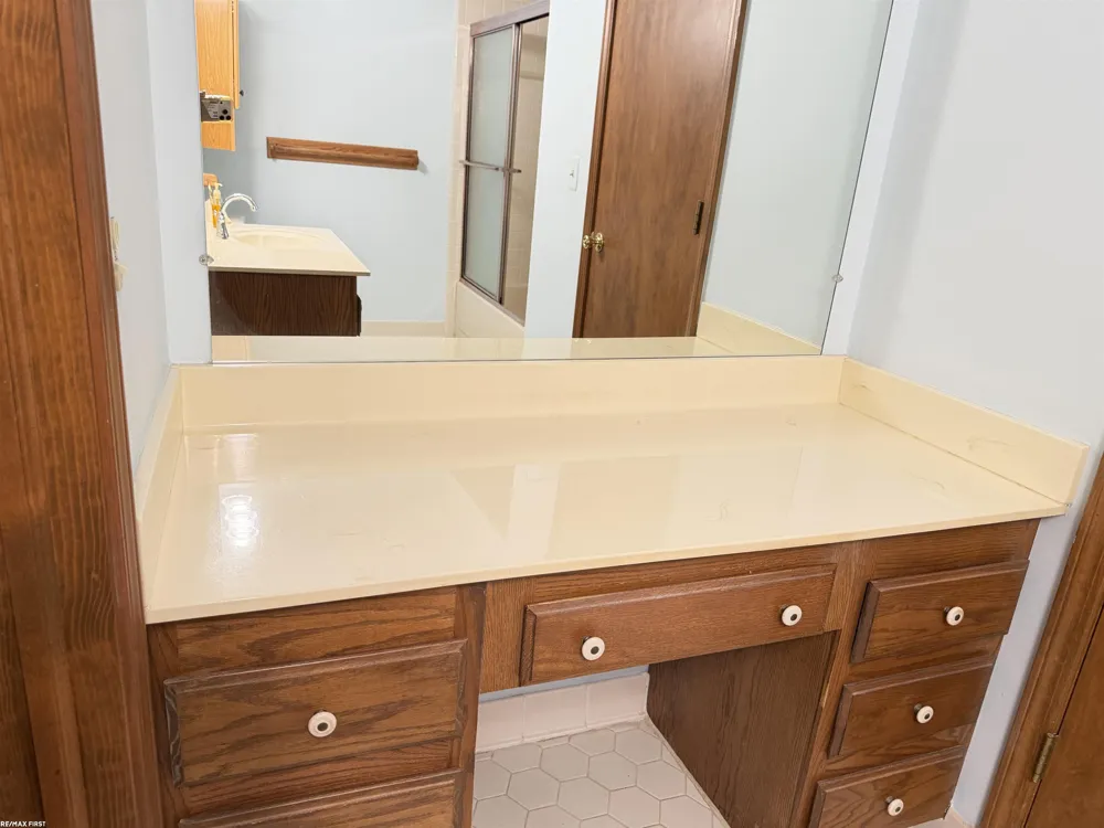 20344 Majestic Boulevard Clinton Charter Township, MI 48036