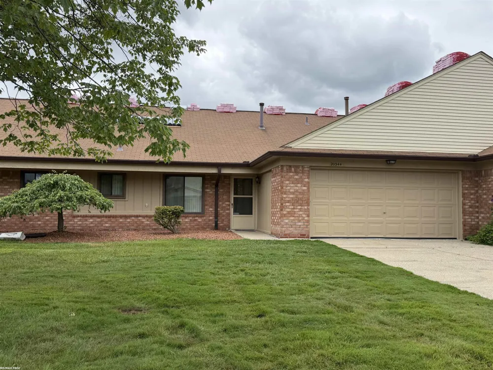 20344 Majestic Boulevard Clinton Charter Township, MI 48036