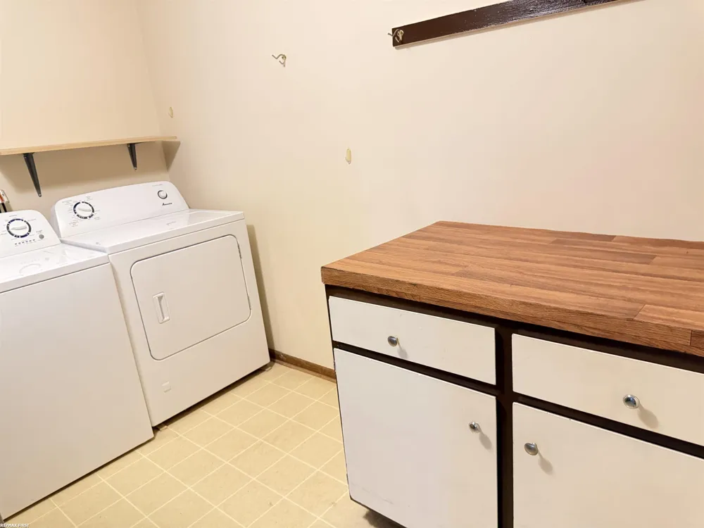 20344 Majestic Boulevard Clinton Charter Township, MI 48036