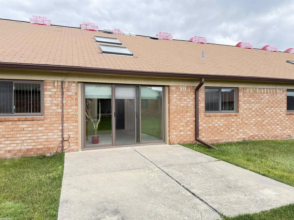 20344 Majestic Boulevard Clinton Charter Township, MI 48036