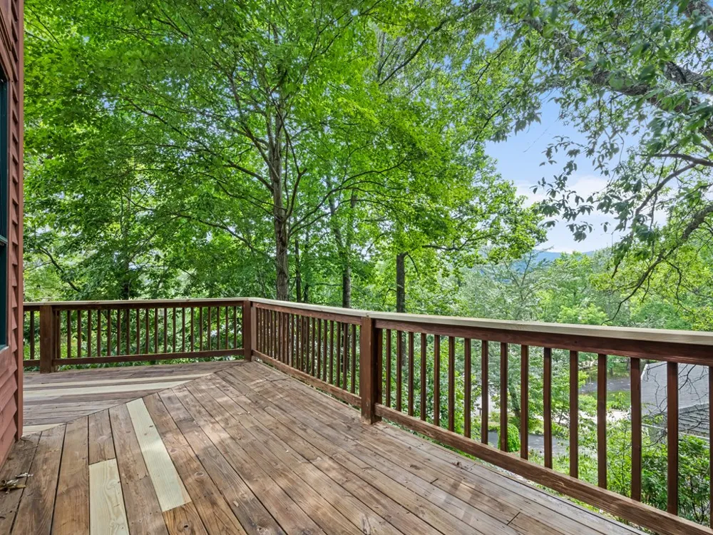 Sarah Court Lake Junaluska, NC 28745