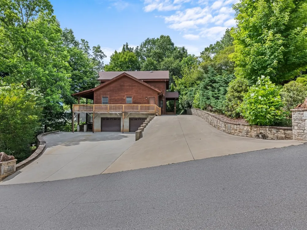 Sarah Court Lake Junaluska, NC 28745