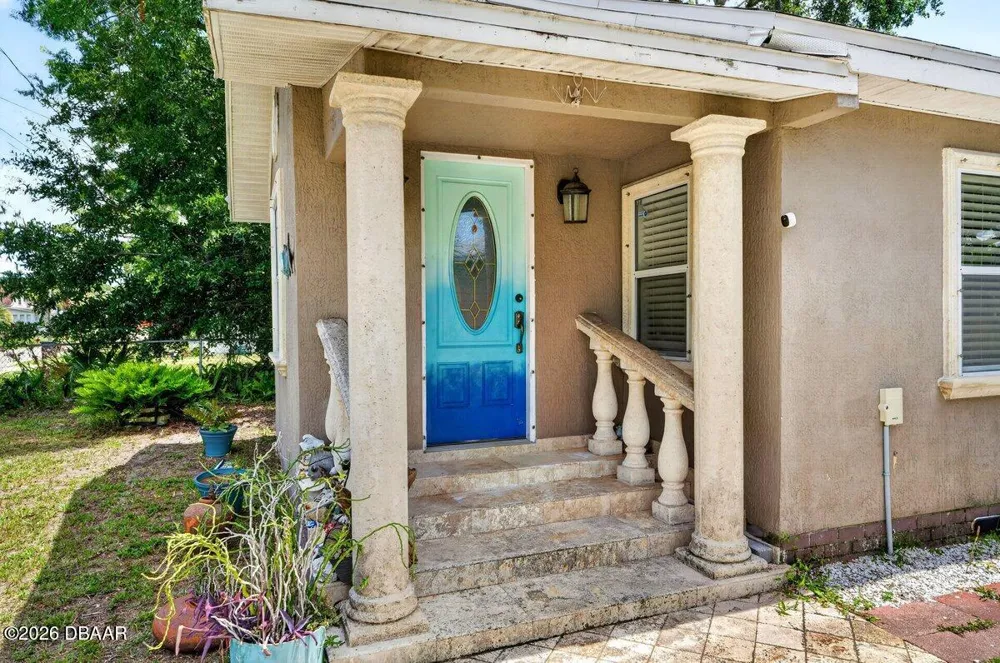 616 Dora Street New Smyrna Beach, FL 32168