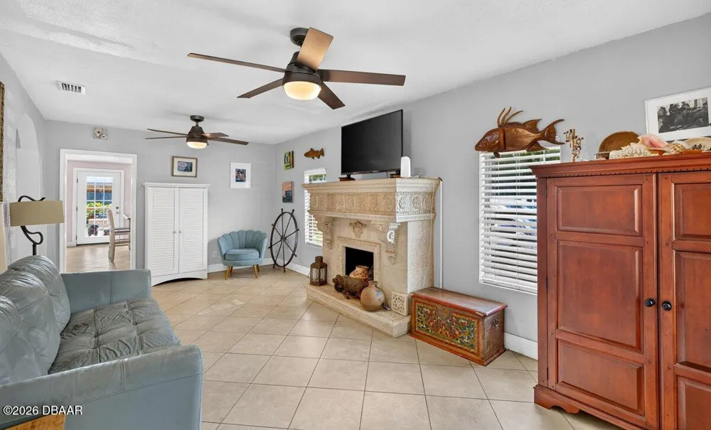616 Dora Street New Smyrna Beach, FL 32168